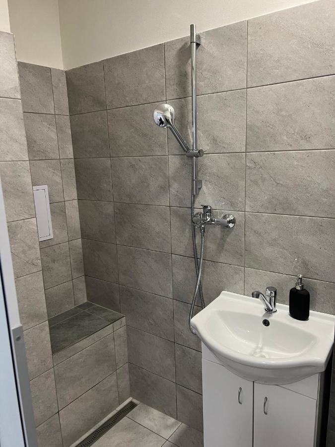 Kapsle Luhacovice Apartamento Exterior foto