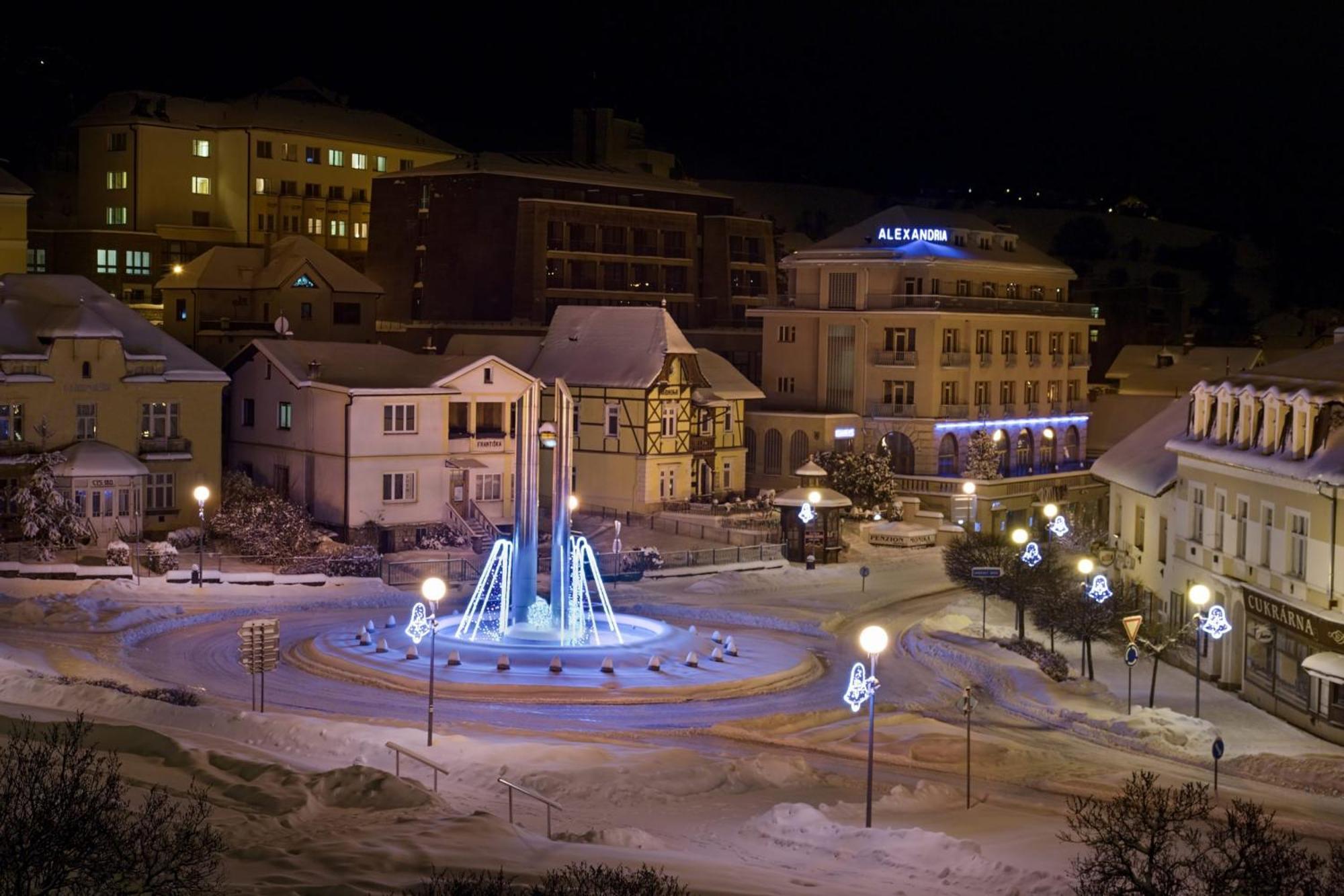 Kapsle Luhacovice Apartamento Exterior foto